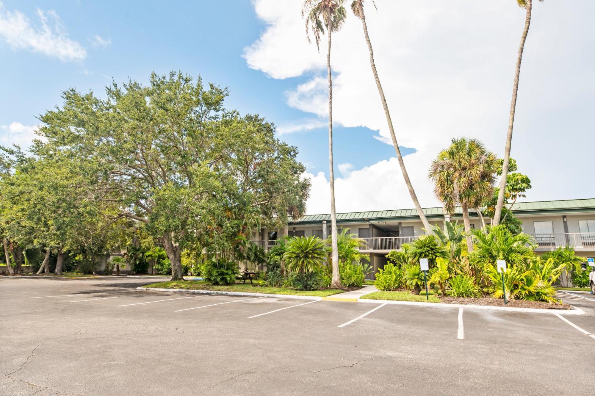 Aparthotel Bay Breeze South Bradenton Exterior foto
